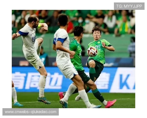 山东泰山与北京国安新赛季争冠格局初现，阵容厚度与战术稳定性成关键